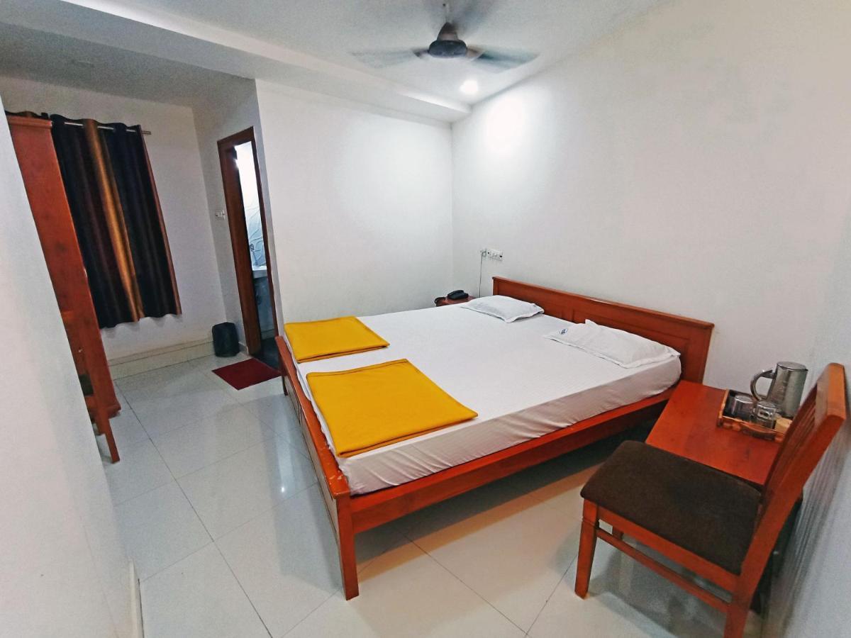 Staymaker Shri Shakti Residency ฮูบลิ ภายนอก รูปภาพ