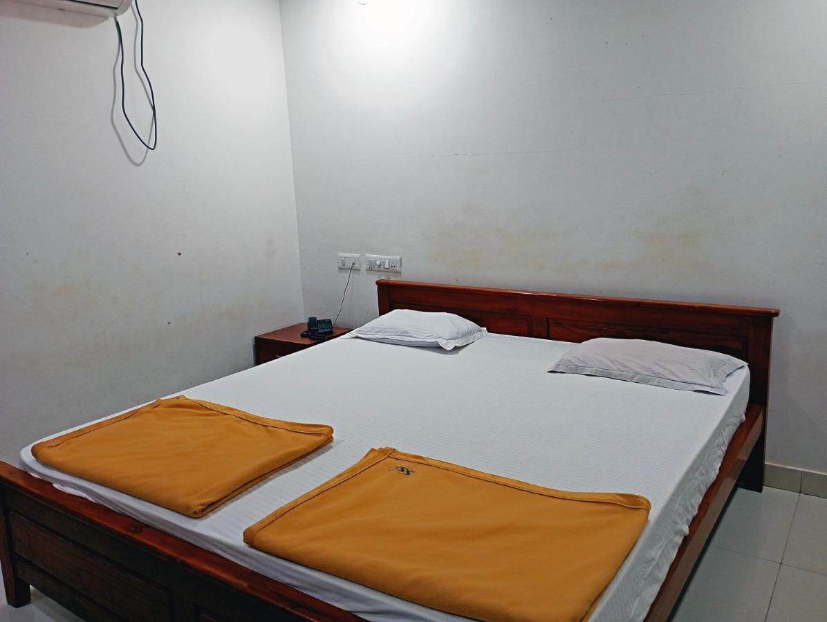 Staymaker Shri Shakti Residency ฮูบลิ ภายนอก รูปภาพ