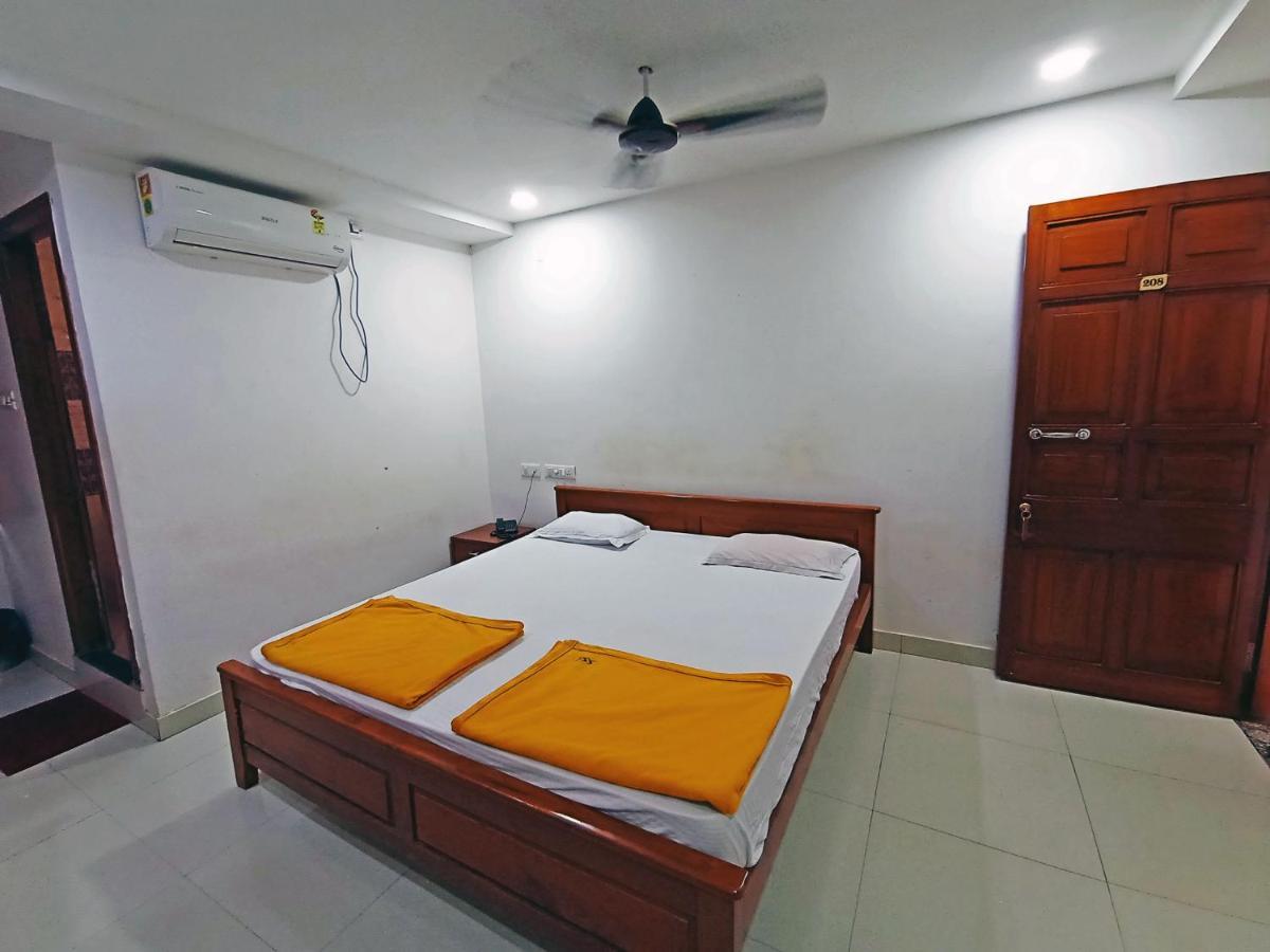 Staymaker Shri Shakti Residency ฮูบลิ ภายนอก รูปภาพ