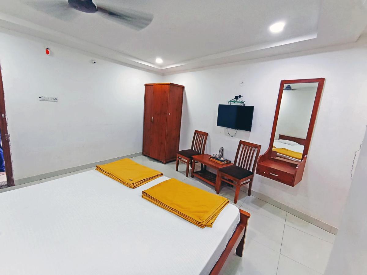 Staymaker Shri Shakti Residency ฮูบลิ ภายนอก รูปภาพ