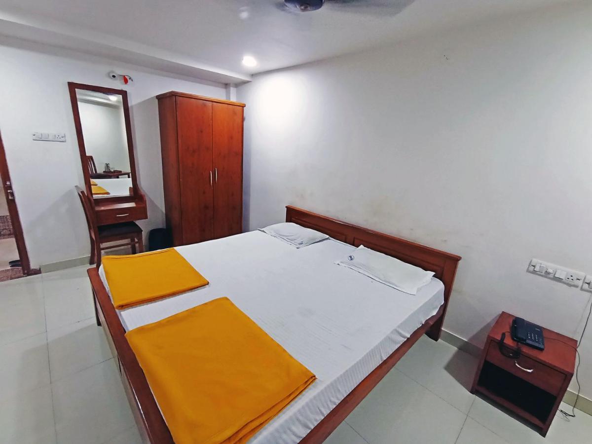 Staymaker Shri Shakti Residency ฮูบลิ ภายนอก รูปภาพ