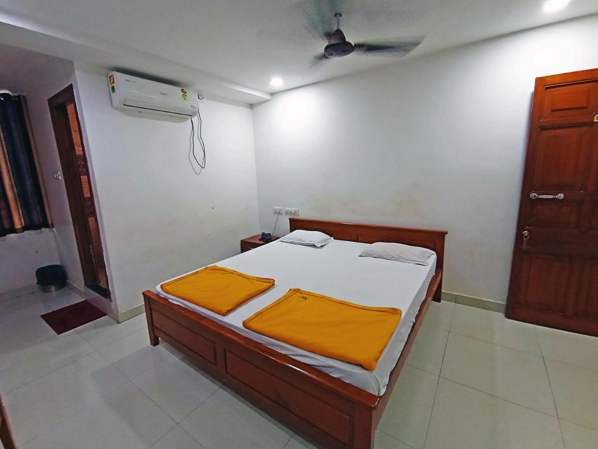 Staymaker Shri Shakti Residency ฮูบลิ ภายนอก รูปภาพ