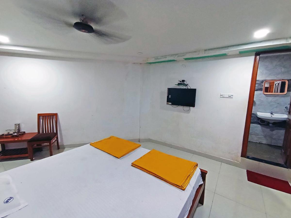 Staymaker Shri Shakti Residency ฮูบลิ ภายนอก รูปภาพ