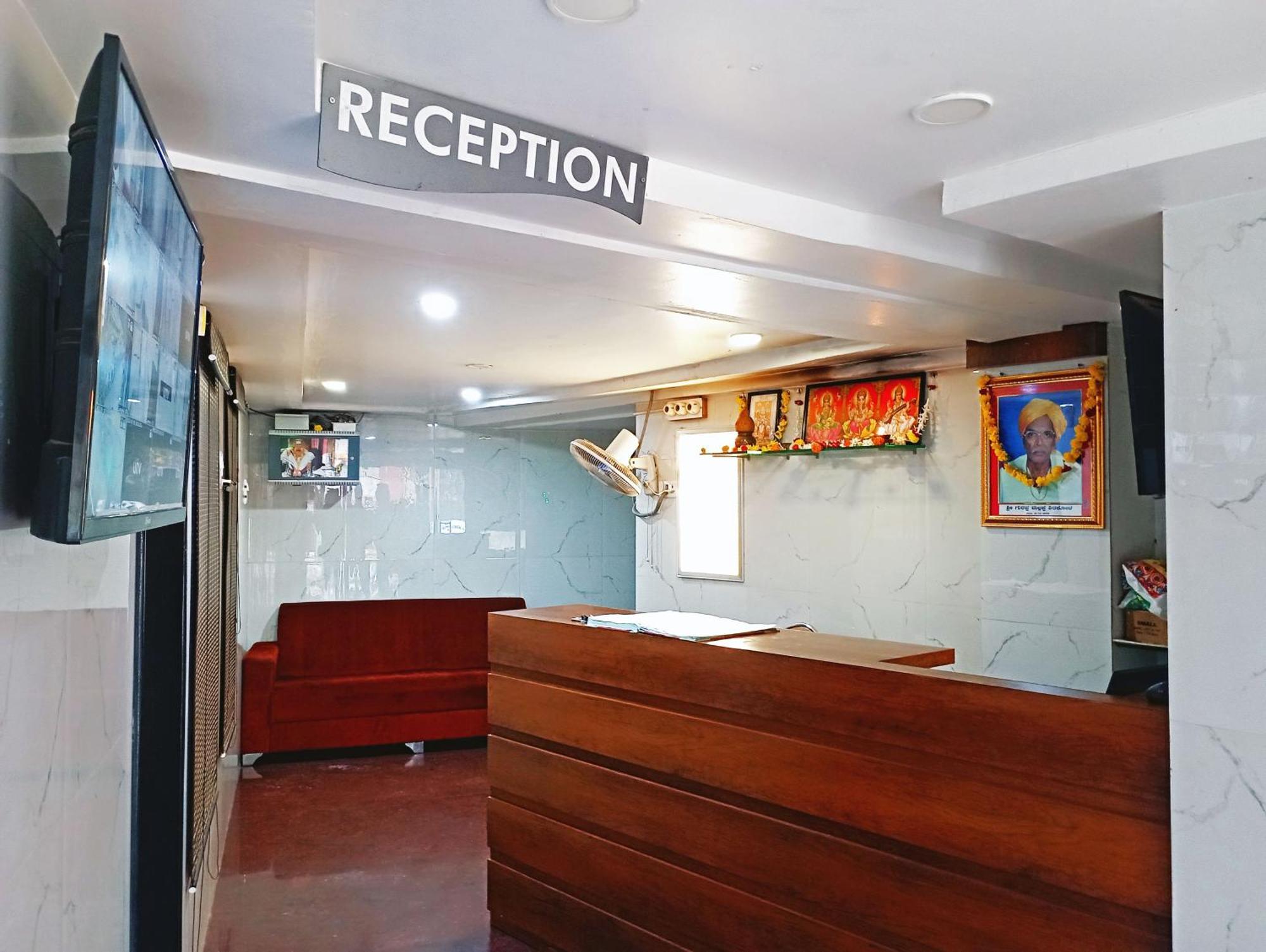 Staymaker Shri Shakti Residency ฮูบลิ ภายนอก รูปภาพ